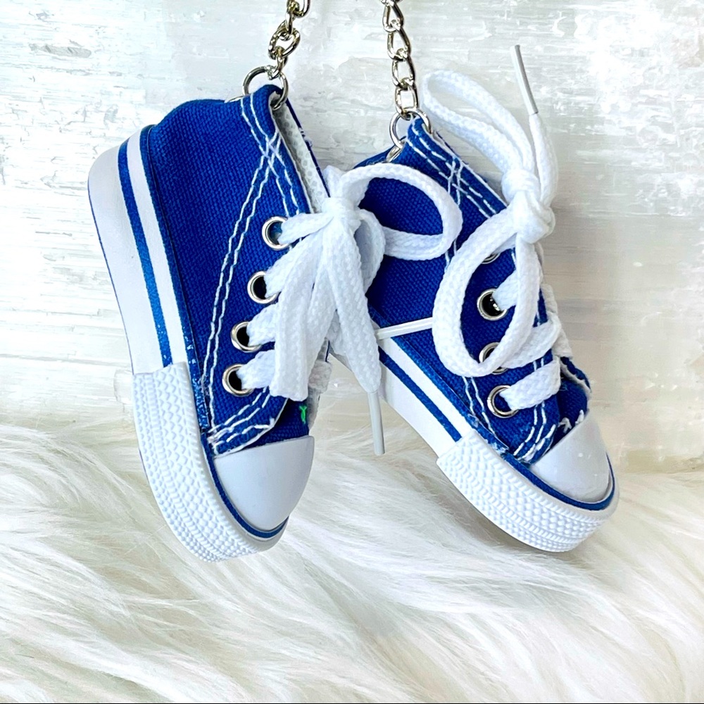 MINI SNEAKER KEYRING BLUE running shoes Coach gift keychain Athletic trainers - Picture 1 of 4